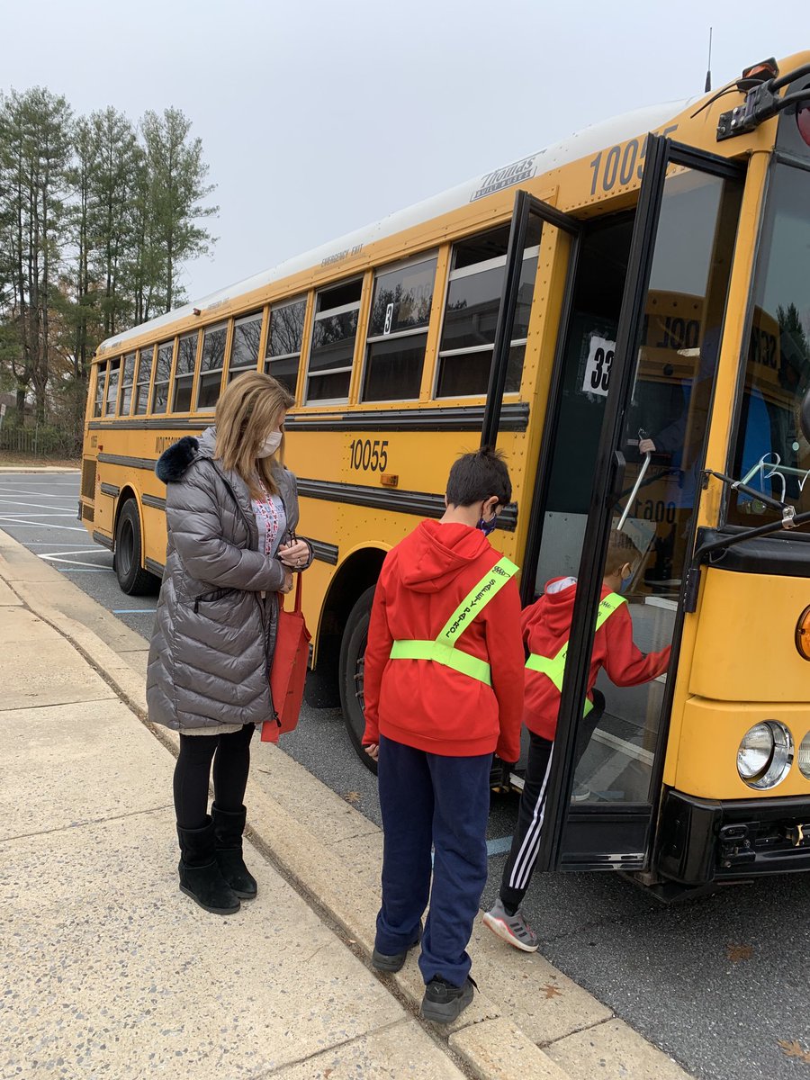 GES_Principal's tweet photo. In addition to our in-school safety drills, we also do bus drills. Our Greenwood students exhibited respect, responsibility, and cooperation while working together to evacuate safely today!! Nice work, Gators! ⁦@PriscillaSinon⁩ https://t.co/yQ0EWL0YDm