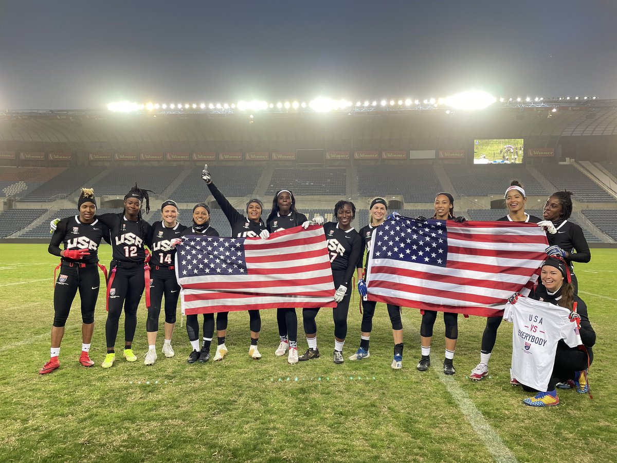 RobinsonFlag's tweet photo. Congratulations @TheNameIsDeliah !!
🥇 🥇 🥇 
Victory over Mexico in the Gold Medal game! #USA https://t.co/YZY2JjtN0a