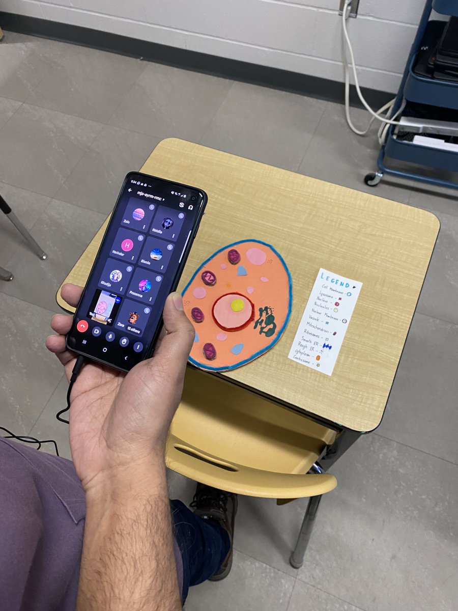 Grade-wide cell model gallery walk! Great to see the other classes' builds, virtual included!