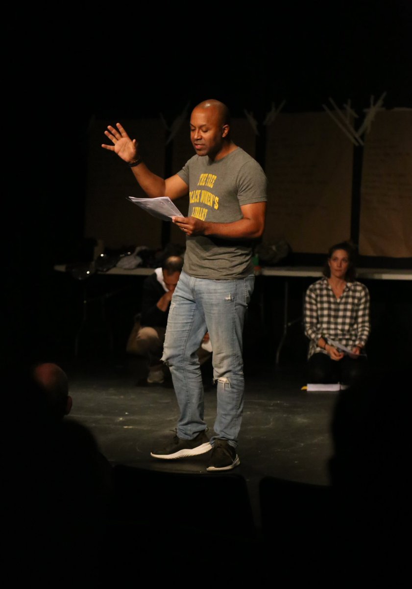 “Art is not a mirror to reflect reality, but a hammer with which to shape it." - #BertoltBrecht Support the Fiasco Theater 9-Week Conservatory program by donating to our financial aid fund. Link in bio. #FiascoTheater #NewYorkTheater #artseducation #actorconservatoryprogram
🎭📚