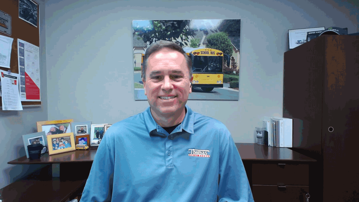 ThomasBuiltBus's tweet photo. In our latest #ThomasTalks podcast, we're discussing how clean newer diesel engines are compared to older engines and alternative fuels. https://t.co/lIEYUQ2NrO
#ThomasBuiltBuses #CleanDiesel #AlternativeFuels #Podcast https://t.co/dLOUTUd0TI