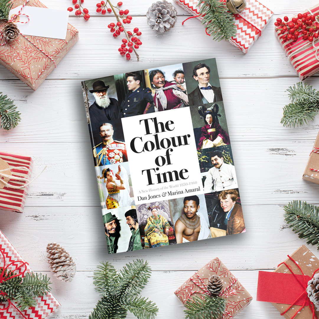HoZ_Books's tweet photo. With 200 full-colour digital images of events spanning more than 100 years of world history #TheColourOfTime is a collaboration between @dgjones & @marinamaral2 that offers a unique perspective on the past.
A perfect gift for your favourite history lover: https://t.co/OgVTX3rKHt https://t.co/kGXPXWda1V
