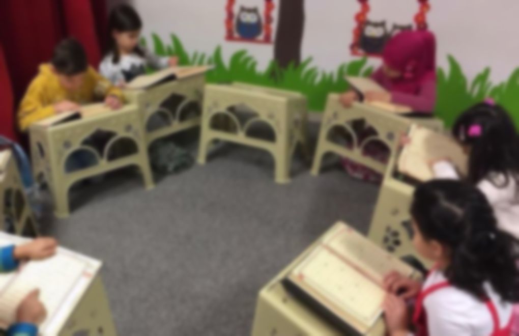 🔴"Eğitim tarikatların ve cemaatlerin insafına bırakılıyor"

👉Eğitim Sen(<a href="/egitimsen/">Eğitim Sen</a>) Genel Örgütlenme Sekreteri Ramazan Gürbüz, okul öncesi din eğitimi tavsiyesine dair, "Hedeflenen itaatkar ve sorgulamayan nesil yetiştirmek" dedi.

#dokuz8/<a href="/tokatesraa/">Esra Tokat</a>

dokuz8haber.net/egitim-tarikat…