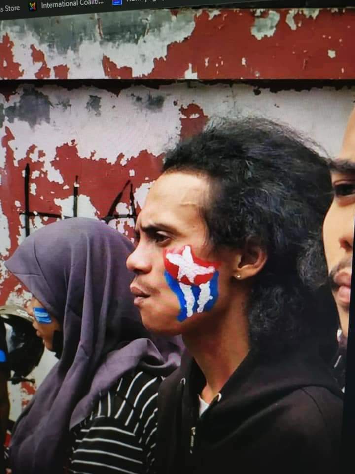 Indonesian solidarity for a Free West Papua. We salute for these young people who are finding out about the atrocities committed by their own government. 
There is so much bias in the @UN
when it's Rights for Black People.
#PapuaMerdeka
#FreeWestPapua 
#Africa