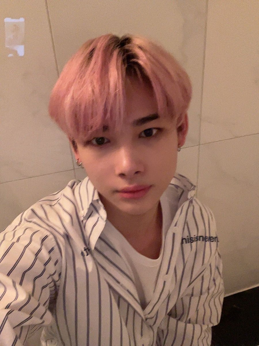 taiyaniki's tweet photo. i hope you know how much ily i am thankful that i've got to know someone as precious as you <3 i don't want to see you cry again because it breaks my heart 😔  i always want the best for you. i am proud of where you are today ~ you deserve every love this world can offer https://t.co/Z5KOoH3G2F