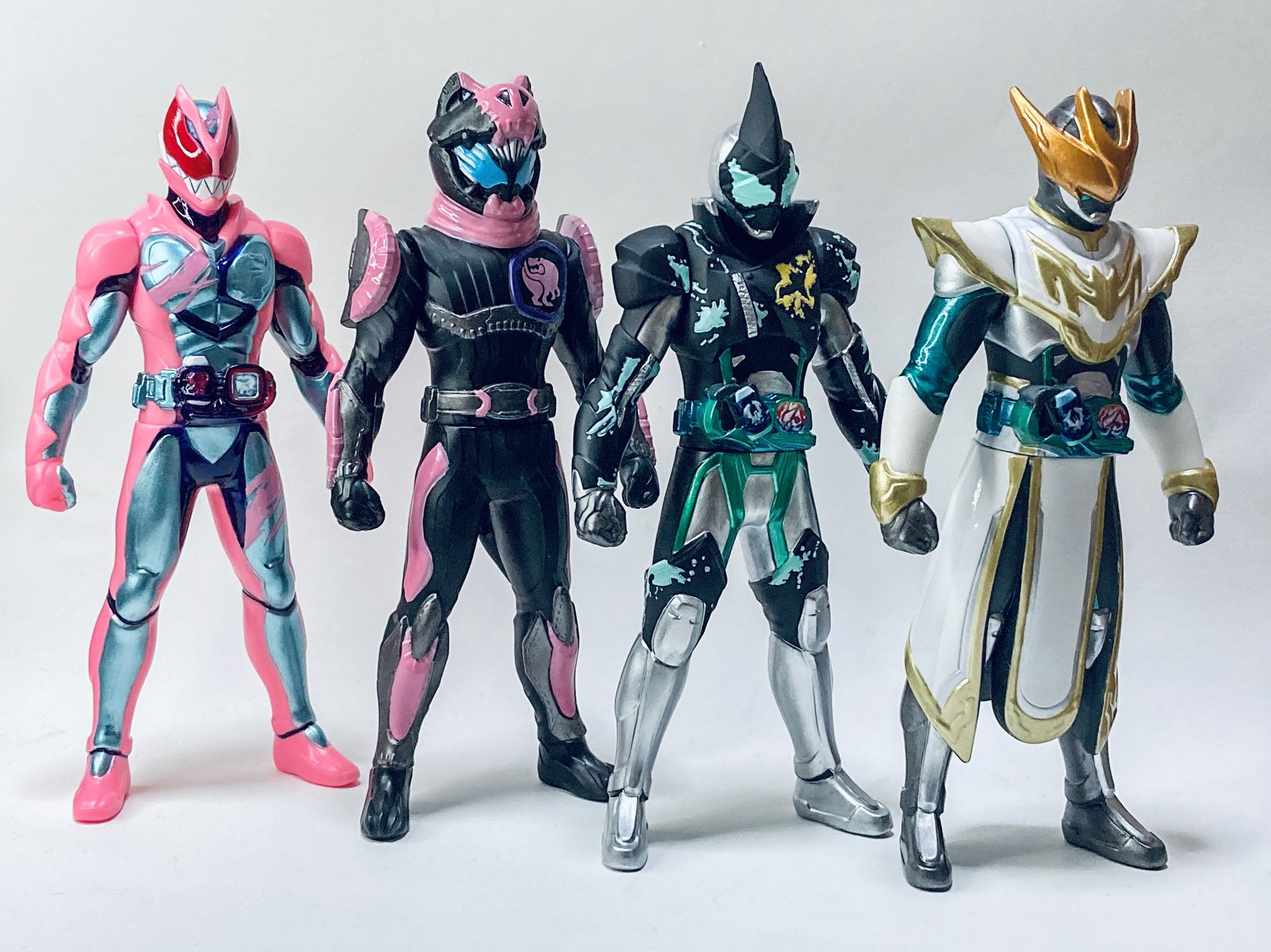 Twitter 上的 Okko リバイスライダーリペイント 仮面ライダーリバイス ライダーヒーローシリーズ ソフビヒーローシリーズ T Co 9swjieuqkf Twitter