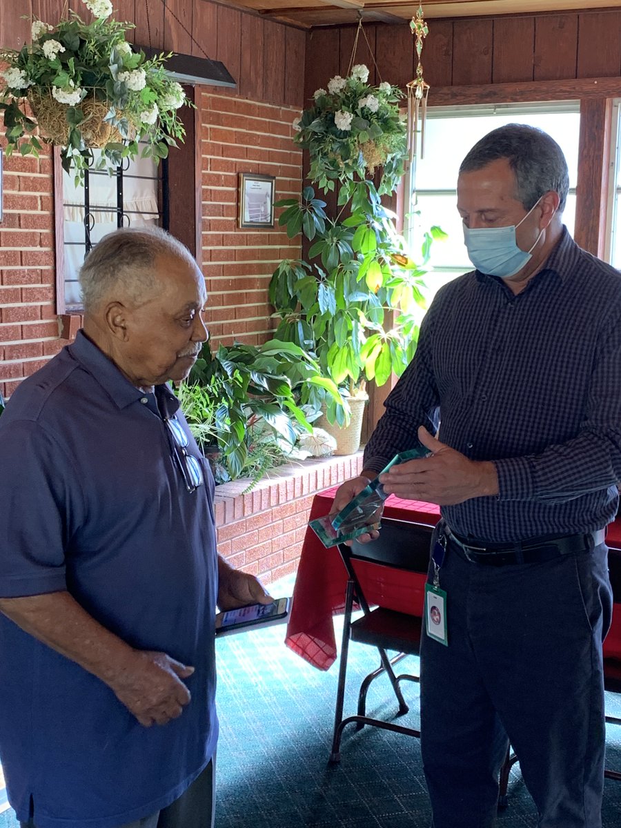 Arkema_Americas's tweet photo. We are proud to honor Curtis Andry, the first ever retiree from our #AxisAL plant! Curtis dedicated 10 years to us and is a WWII veteran who served with the 761st Tank Battalion (https://t.co/tlExMhE3Av). We are thankful for his hard work and his service to our country. https://t.co/uF0VQb2GR8