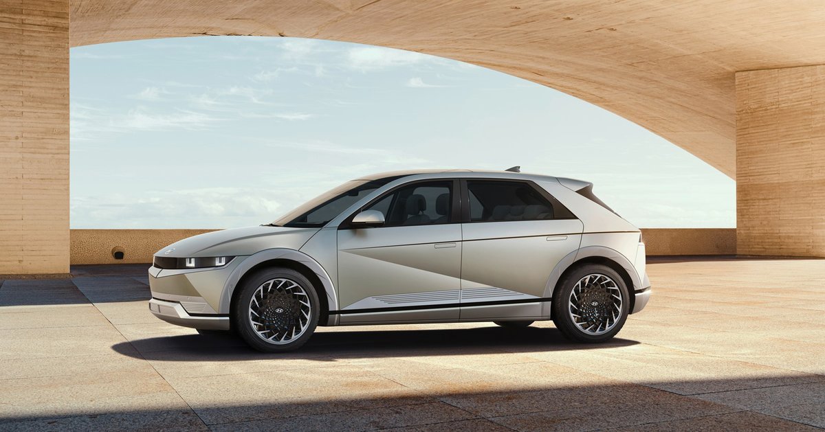 Ringier Medien Schweiz (@ringier_media) on Twitter photo 🚗 #SchweizerAutodesJahres 2022: Sieger unter Hochspannung. Zum 11. Mal suchte die <a href="/schweizerillu/">Schweizer Illu</a> zusammen mit ihren Partnern <a href="/AutoScout24_ch/">AutoScout24ch</a>, <a href="/Blickch/">Blick </a>, #SonntagsBlick, @Lillustre und <a href="/CdT_Online/">Corriere del Ticino</a> das «Schweizer Auto des Jahres». Mehr dazu unter: schweizer-auto-des-jahres.ch #Auto 🚗 #SchweizerAutodesJahres 2022: Sieger unter Hochspannung. Zum 11. Mal suchte die <a href="/schweizerillu/">Schweizer Illu</a> zusammen mit ihren Partnern <a href="/AutoScout24_ch/">AutoScout24ch</a>, <a href="/Blickch/">Blick </a>, #SonntagsBlick, @Lillustre und <a href="/CdT_Online/">Corriere del Ticino</a> das «Schweizer Auto des Jahres». Mehr dazu unter: schweizer-auto-des-jahres.ch #Auto