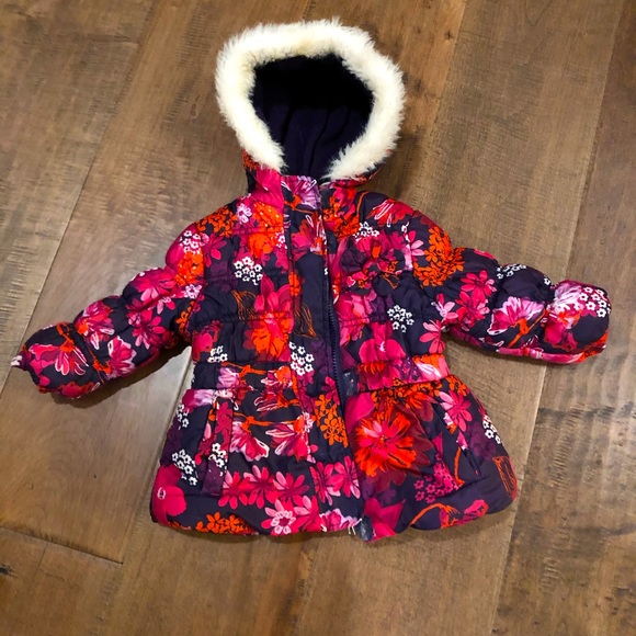spnipper's tweet photo. So good I had to share! Check out all the items I'm loving on @Poshmarkapp #poshmark #fashion #style #shopmycloset #pacifictrail #anthropologie #fahertybrand: https://t.co/21ho3NX0BN https://t.co/nUkNfFqeIu