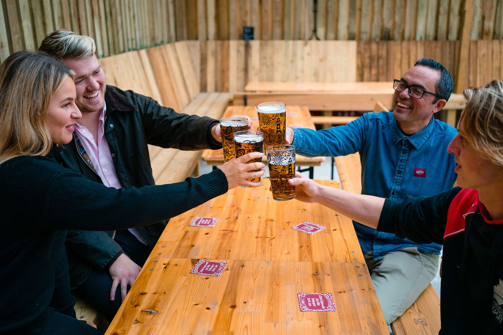 Skinnersbrewery's tweet photo. Stressful #humpday? Donโt take it home with you! Decompress with a beer here at The Tap Yard Bar first. Just ยฃ3 a pint, 5-6pm Monday โ Friday.
#skinnersbrewery #morethanabrewery #skinnersfirst #newham #truro #afterworkbeers https://t.co/FsdnjX9vHl