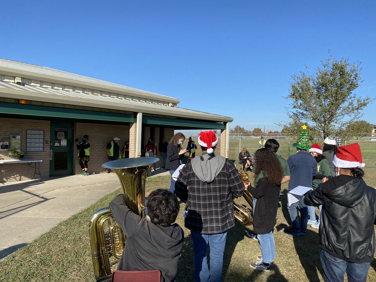 swisdfinearts's tweet photo. Today the Legacy Titan Jazz Ensemble assisted McAuliff MS Band students with their concert music and then made a stop at Transpertation to share the holiday spirit and thank them for all they do for our District! @SWLegacyBand1 https://t.co/DwGoR1Qsrr