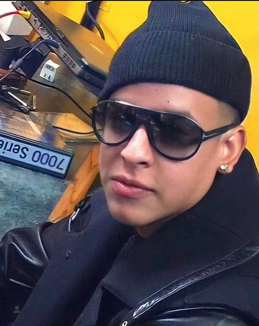 daddykashkash's tweet photo. Hi bebe 🔥❤

@daddy_yankee 👑💎 https://t.co/60vGAndkBy