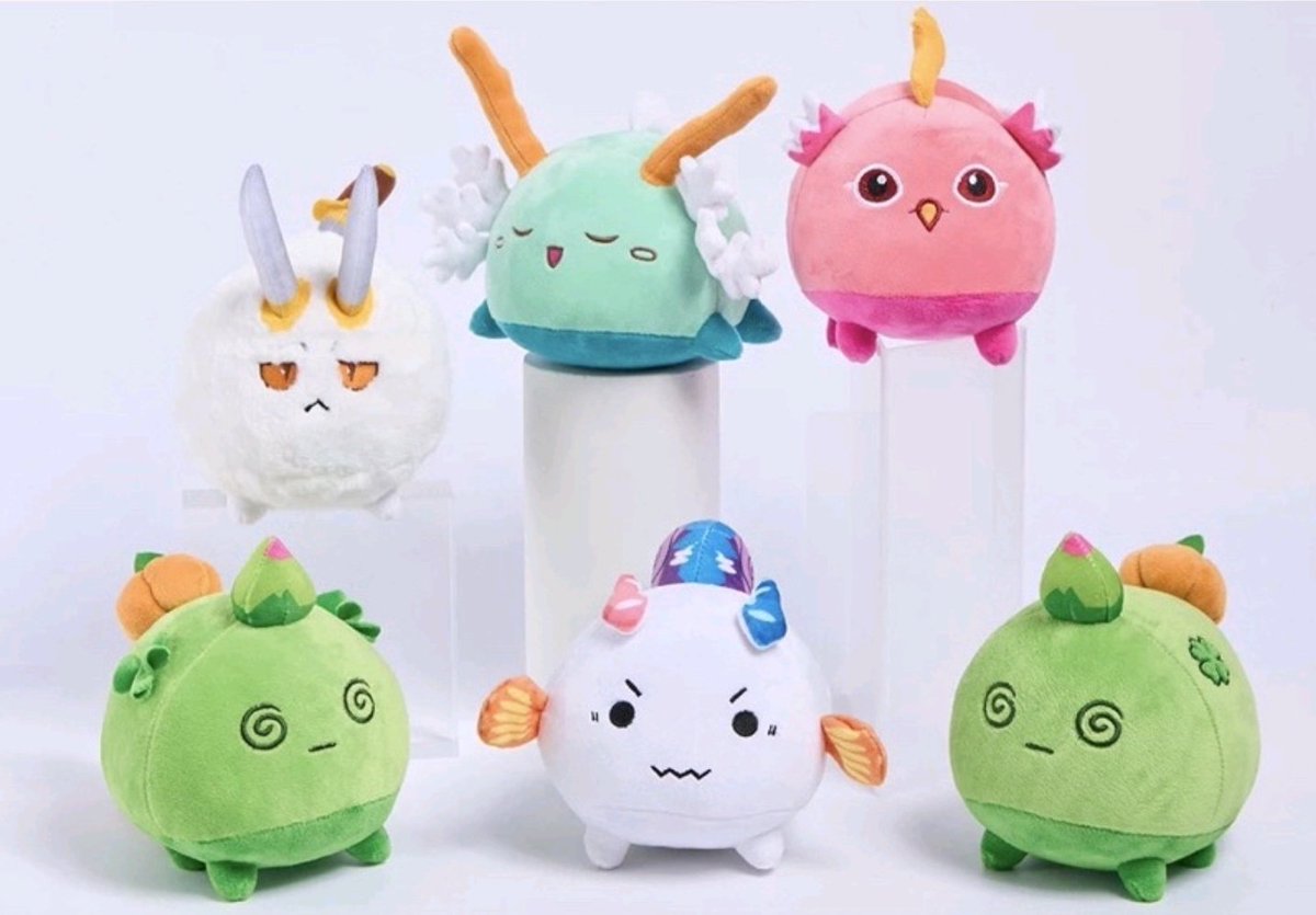 fatimaaaaaa_'s tweet photo. I know what I want for Christmas 🎄

These plushies 😍 https://t.co/1ujkfQjWXW