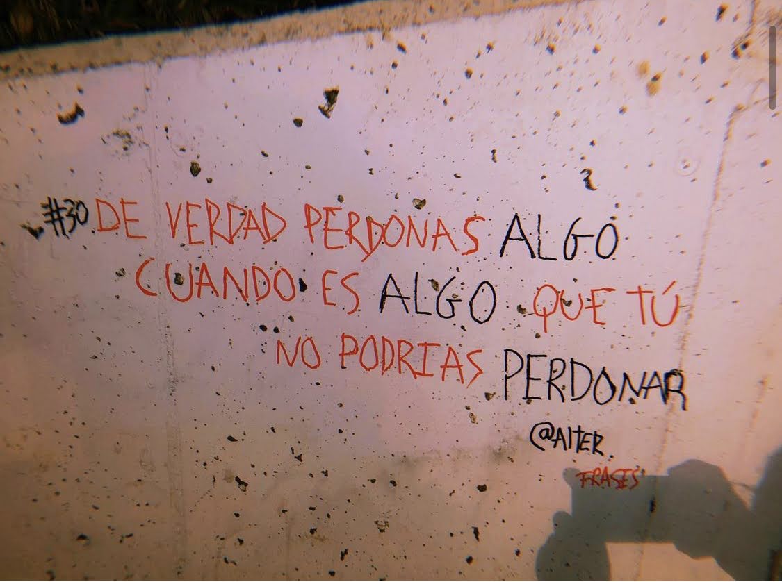 alter_frases's tweet photo. #30. De verdad personas algo cuando es algo que tú no podrías perdonar. #alterfrases

#frasesparedes #frasescortas https://t.co/3DQ2ab71M0