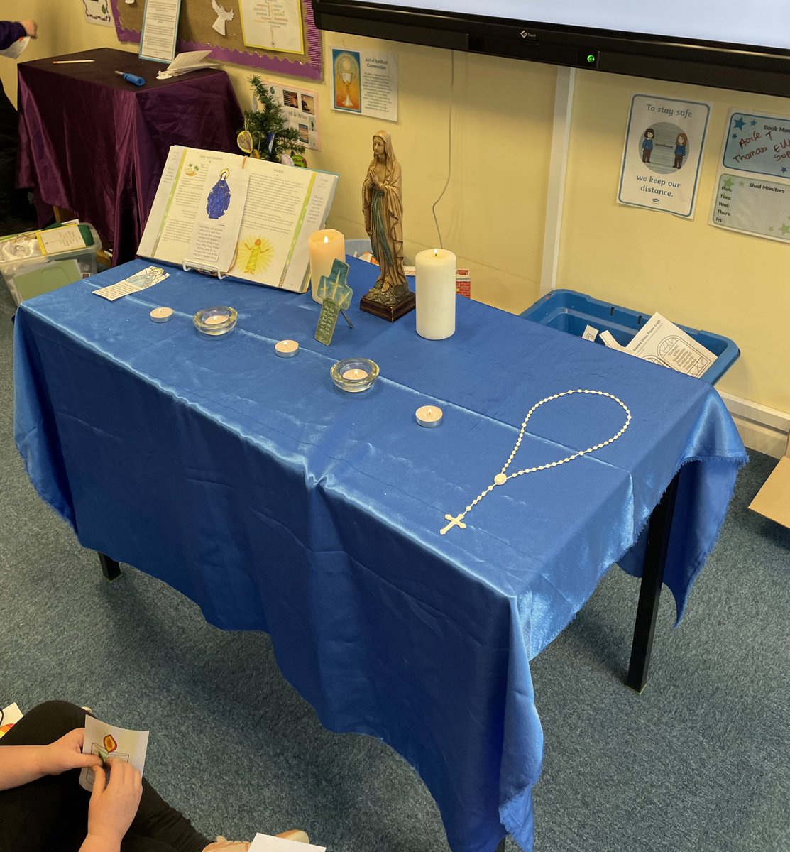 StAlbans_Sch's tweet image. Year 4 celebrated the Feast of The Immaculate Conception today. The children learnt that Mary was born without original sin as she is the Mother of Jesus Christ. 💙 #catholiclife #MissD