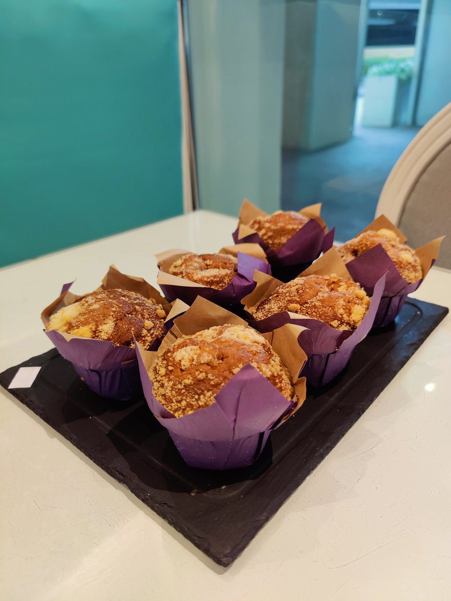 firstcliqueuae's tweet photo. We moving mad with them muffins
#NationalCookieDay #CAKE #cafe
#restaurants #Coffee https://t.co/jvojMDWdxJ