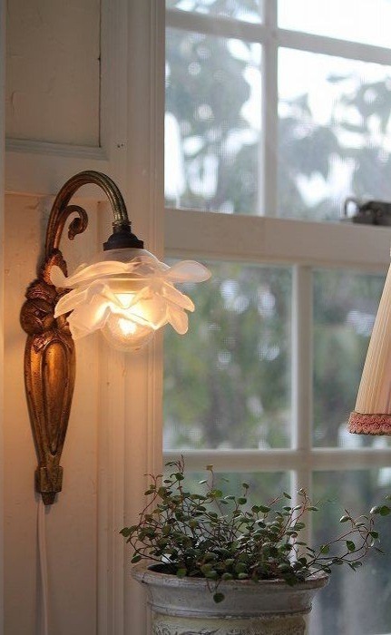 chamoulie's tweet photo. the feminine urge to own these https://t.co/cs7lNEOsZJ