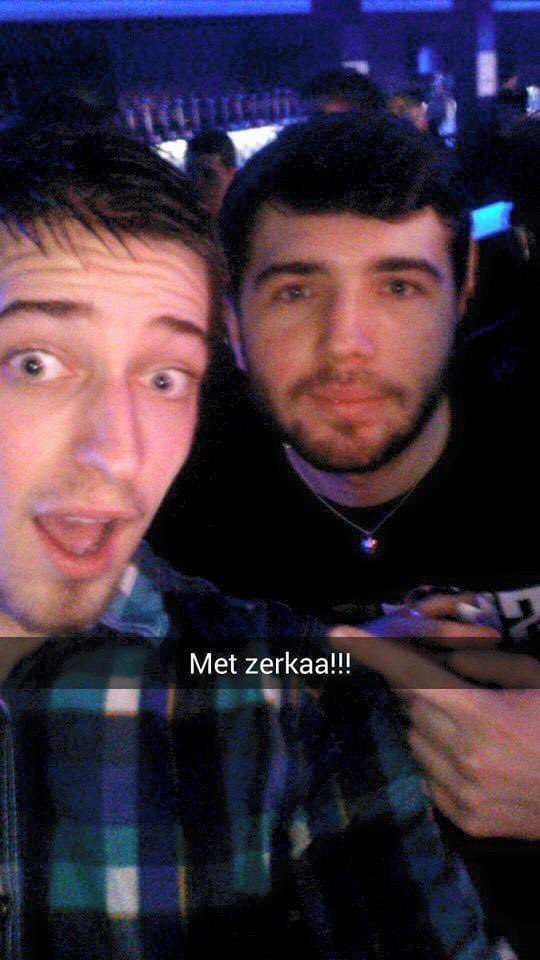 acandy96's tweet photo. So for years I’ve been thinking how cool would it be to meet the sidemen and until today I’d completely forgotten that I met @ZerkaaHD and @Tobjizzle at a @HoodieAllen gig 7 years ago https://t.co/XZ2Iptv23X