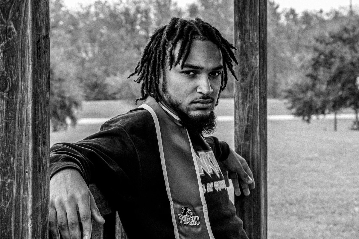 bebe_hoops's tweet photo. ✅PALS
 ✅ Spot
 ✅ FALL 2021 graduate 
 ✅ 3.5 years 
✅ Scholar 
 “Anything lost can be found again except for time wasted, a vision without action is merely a dream.” I will be Graduating The Prairie View A&amp;M University with a B.S. in Kinesiology ! #pvgradswag #gradszn https://t.co/qpaQE4Lan2