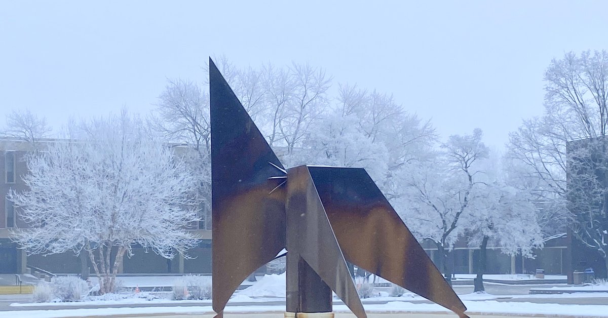 MNSUMankato's tweet photo. The hoar frost this morning was beautiful! #MNSU #WinterWonderland https://t.co/Kt3gJP3mq5