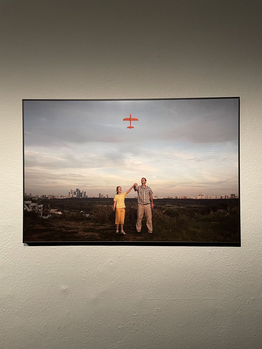 sergi_tost's tweet photo. Visita a l’exposició de @WorldPressPhoto de Barcelona. Diferents realitats amb una història propia vistes a través d’una imatge. Gràcies a @PhotographicSV https://t.co/IepNAPqd6M