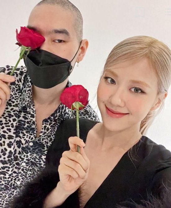 haucungcuaBP's tweet photo. NGÀY CUỐI

CHAELISA FOR MAMA
#MAMAVOTE   #rosé https://t.co/cBfMlJsH8f