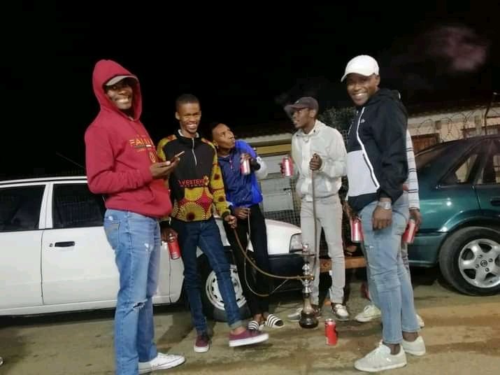 MqoqiMteza's tweet photo. @StrongbowSA #440Connect ❤️ https://t.co/6RdDa35eK3