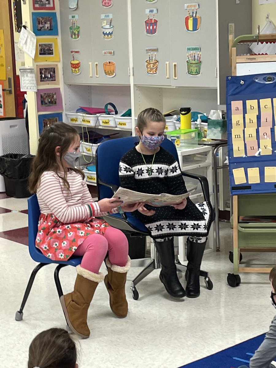 michellebarth2's tweet photo. I love it when my  students come back to room 103 to be our Mystery Readers! #forevermystudents #soproud https://t.co/od154oK2Fn