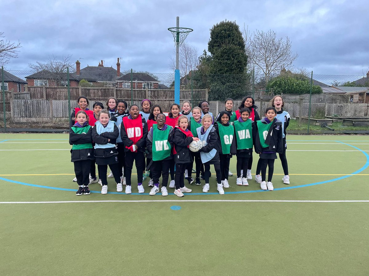 edenhurstsport's tweet photo. Great afternoon with @EPSPrep4 @EPSPrep5 @EPSPrep6 for the @EdenhurstSchool house netball and football competitions🏆 Super competitive but played in the right way 👏🏻👏🏻👏🏻
#EPSAchieve
#EPSRespect https://t.co/Kbprqrm1Sa