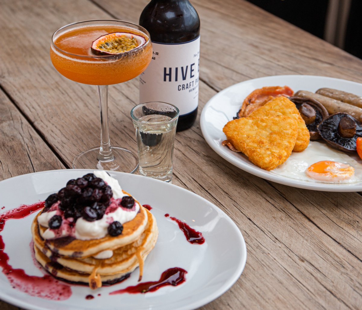 WatchHouseCafe's tweet image. Got no plans?
Pop down to the Watch House Café and enjoy Bottomless Brunch. 
26.50 per person 
Pick out a dish and have bottomless drinks of your choice within 1.5 hours. 🍗🍕🍸☕
