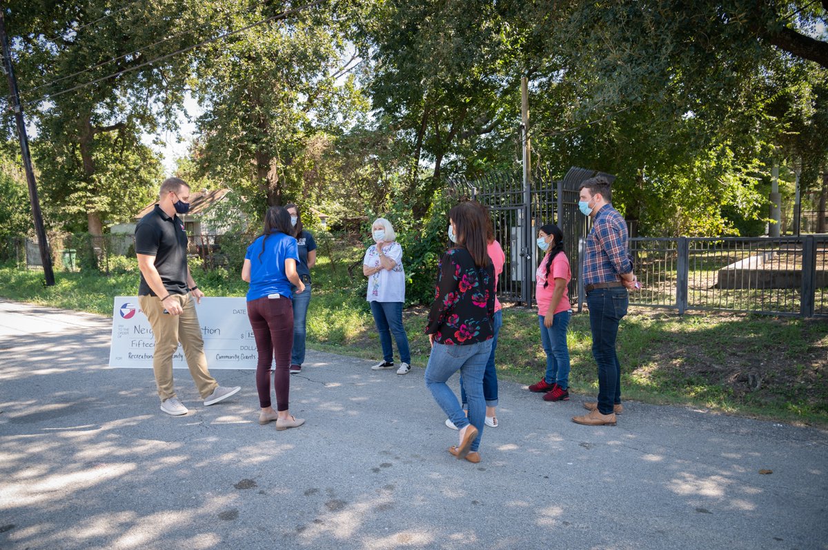Port_Houston's tweet photo. We are proud to award #NeighborsinAction with $15,000 toward an outdoor recreation space at their new community center. Neighbors in Action is focused on empowering children and families with the basic skills required to thrive and help others in their community.#CGP2021 #PortHOU https://t.co/w7aqWyBMdW