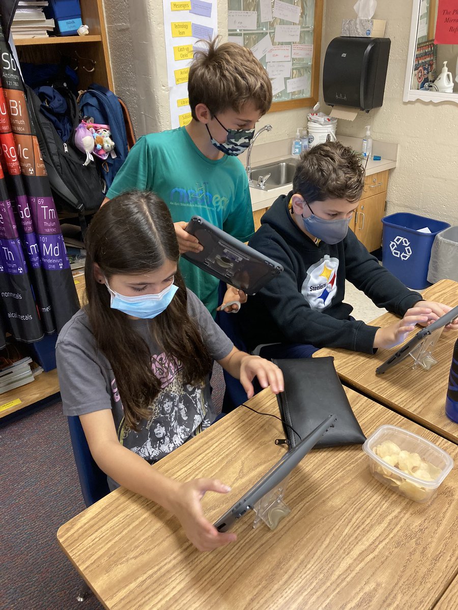 ASFSOnline's tweet photo. The ASFS Hour of Code was a huge success! We read books about coding, coded maps, peer coded, and so much more. More to come! #APScodes2021 #HourOfCode #scifofam https://t.co/3Xkxva5OKV