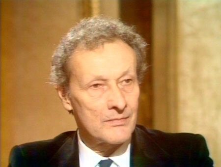tdaniel3's tweet photo. Jean-Louis Barrault created only 3 #mime plays, the first in 1946, his last opened in Paris on 12/8/1955, 66 years ago: "Les Suite du une Course" (Horse Race). Idea of this play is imaginative, check it out. We need more like this.  #mimeyear #JLBarrault #Barrault #OTD #OnTheDay https://t.co/BDiYLdDGHU