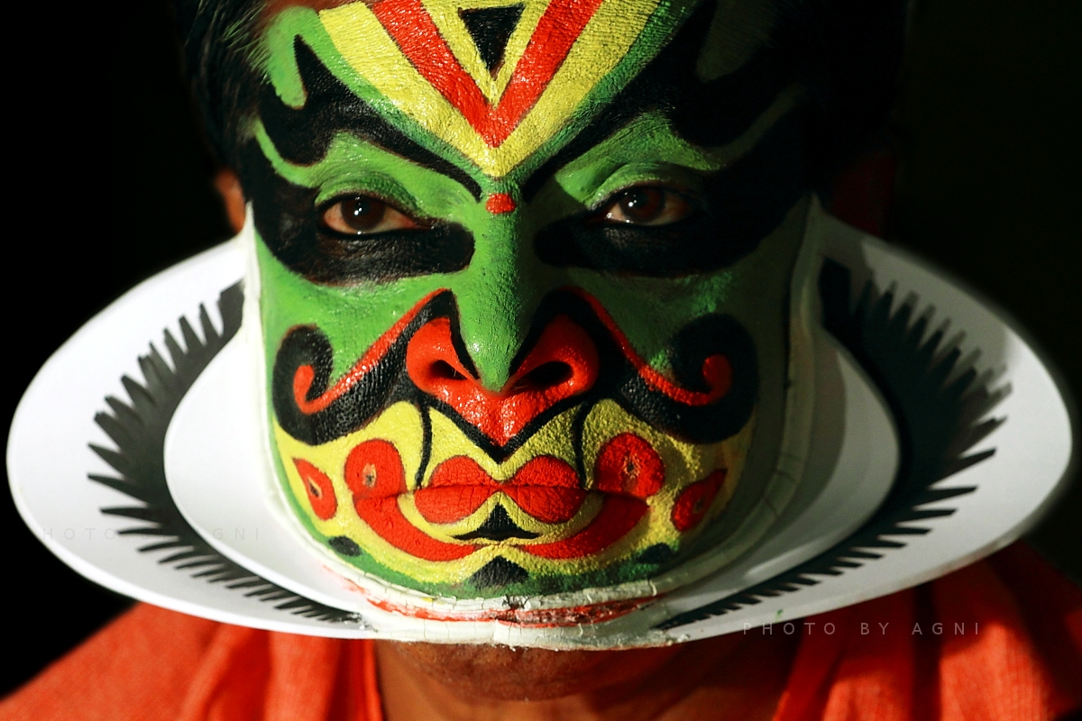 agnimax's tweet image. With its beautiful character makeup, rich costumes, and precise body movements #Kathakali is one of #Kerala &apos;s most popular dance art forms.
Roudra Bheema is depicted here, his face revealing his dilemma before murdering his own cousin brother Duryodhana.

foundation.app/@agnimax/~/733…