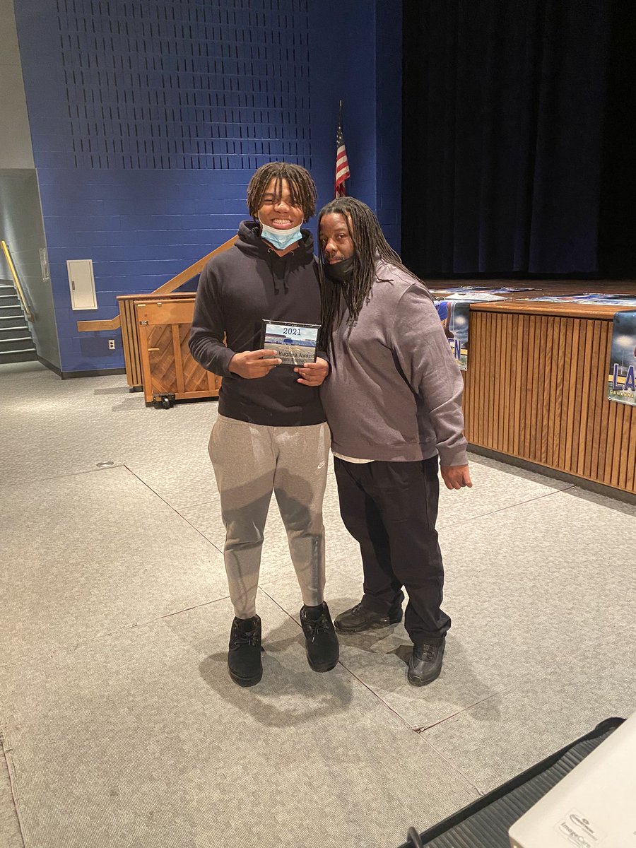 gahannafootball's tweet photo. Great night honoring our 2021 team!  Most Improved-@bezz_32 Tyler Grasssman Award - @DylanScott2023  Hassan Bailey Award - @MakaiS_6  John Hughes III Award -@kamariburns18  #WeAreLions @JHughes3rd @TylerGrassman https://t.co/8ikfPxtK1x
