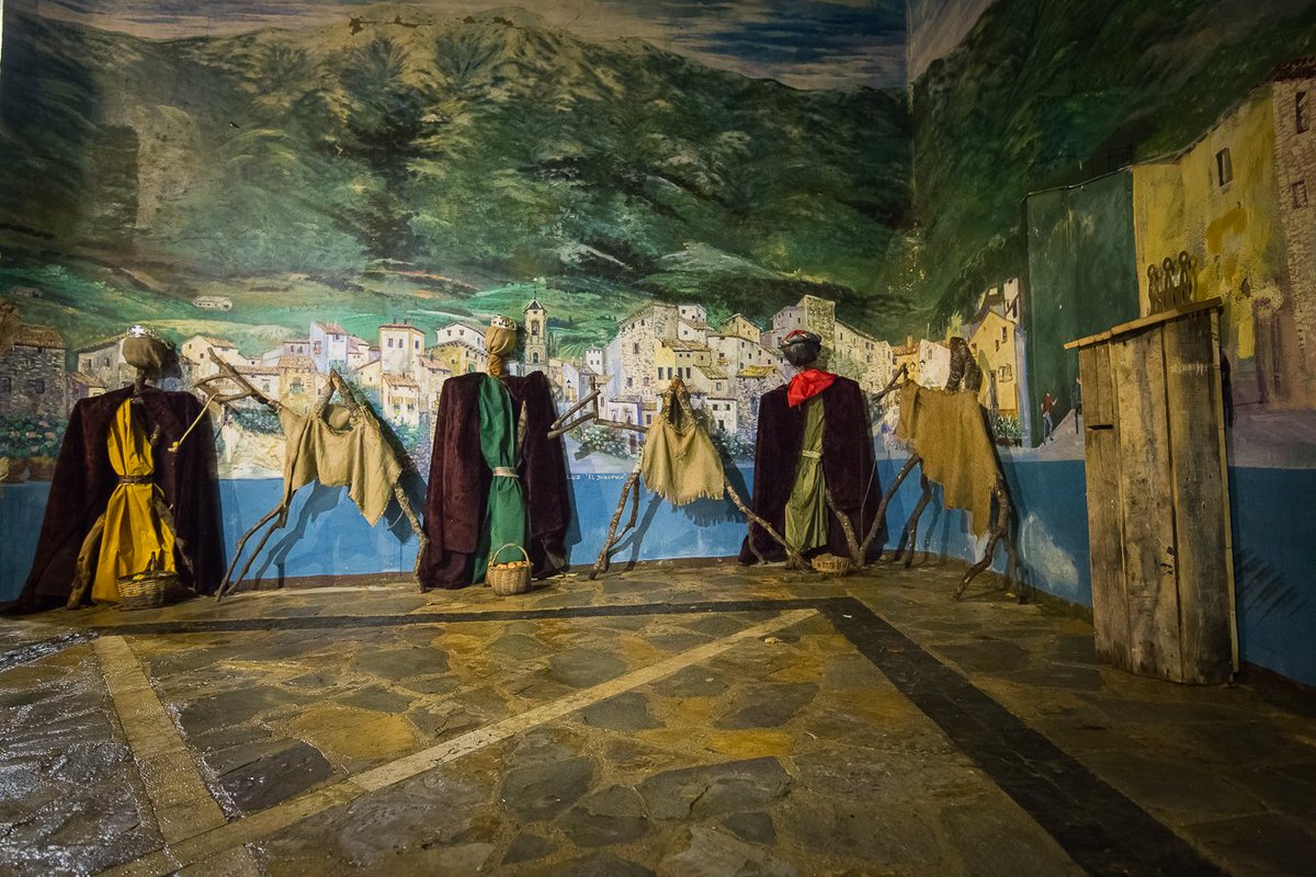 Belén artesanal de Leña en Lituénigo, un belén muy peculiar de obligada visita. 
#Moncayo #Navidad #Zaragoza