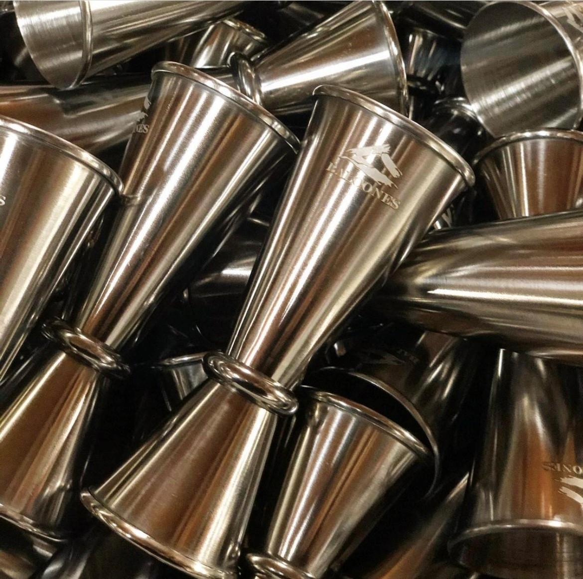 New Product for the New Year✨ 
A stylish new home for your everyday items.  Thoughtfully organize accessories and charge your devices with the Essentials CATCH:3.
•Wirelessly charge your devices
•Up to 10W wireless output
•Additional USB A output
•Qi certified