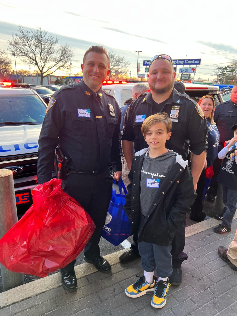 NYPDMTS's tweet photo. Over the weekend, our Neighborhood and Youth Coordination Officers, Mitchell and Enright, participated in The #ProjectThankACop 2nd Annual Holiday Shop with a Cop Day. 🎄🧸🎁 https://t.co/8euIYNuBkA