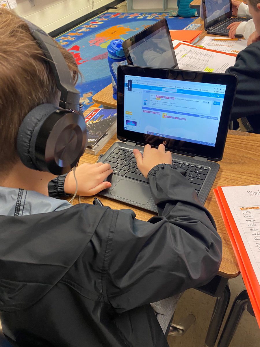 awhitlock97's tweet photo. Hour of Code in our classroom today! #ccsdconnectED22 #HourOfCode https://t.co/mKKzoKeG0U