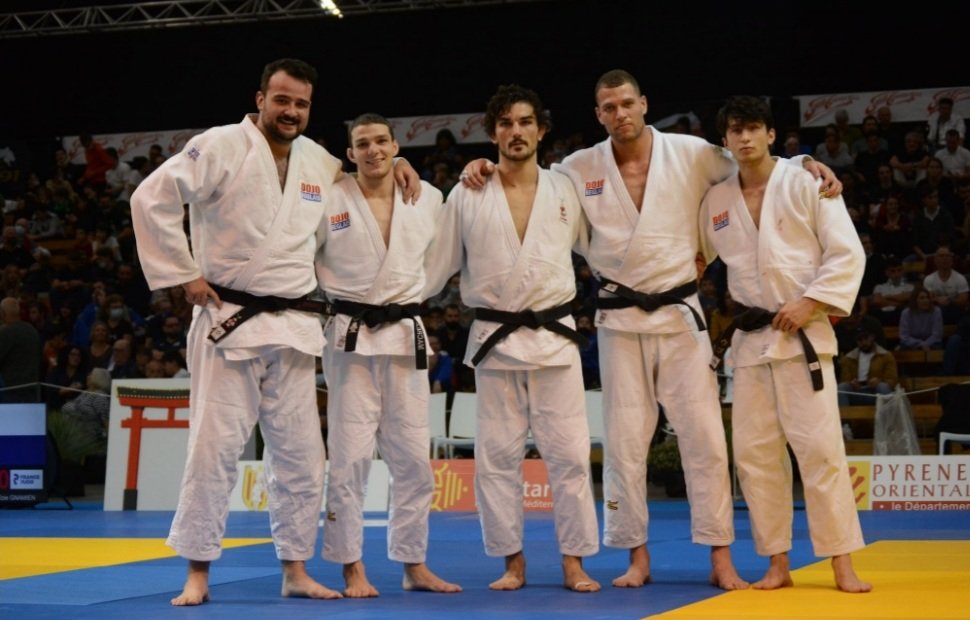 Le <a href="/dojobeglais/">DOJO BEGLAIS</a>, dans le top 5 français, participera coupe d'Europe et représentera <a href="/Villedebegles/">Bègles, le village urbain</a>🙏 et la France le 11 déc à Prague. La ville participera financièrement à ce déplacement. Bègles suivra ses 6 judokas sur live.fij.org ou dojobeglais.fr 🤞💪