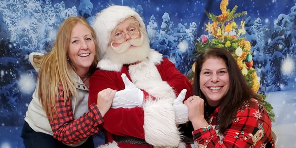 downtownwo's tweet image. Thank you to everyone who joined us for the Holiday Character Breakfast, trolley tours and pictures with Santa this past weekend! We loved getting the chance to celebrate the holiday season with you. #DowntownWO #CharacterBreakfast #HolidayHappenings #WestOrangeNJ