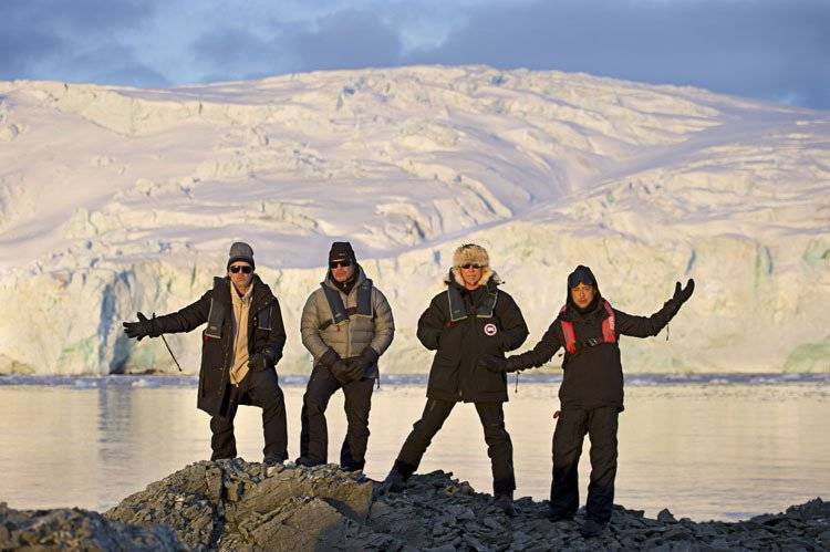 BookOfMetallicA's tweet photo. December 8th, 2013: #Metallica played a gig in South Shetland Islands, Antarctica &amp; made history by being the first band to ever play all seven continents in one year! 

#FreezeEmAll 🥶❄ https://t.co/DR65ZM0N6i