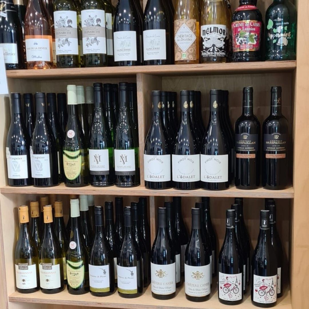 Looking for something different to gift a friend? Pop into us to gift a bottle of French Wine! We'll be delighted to recommend one to you. 🍷 Santé!
#LePetitBreton #Drumcondra #Dublin9 #WineShop