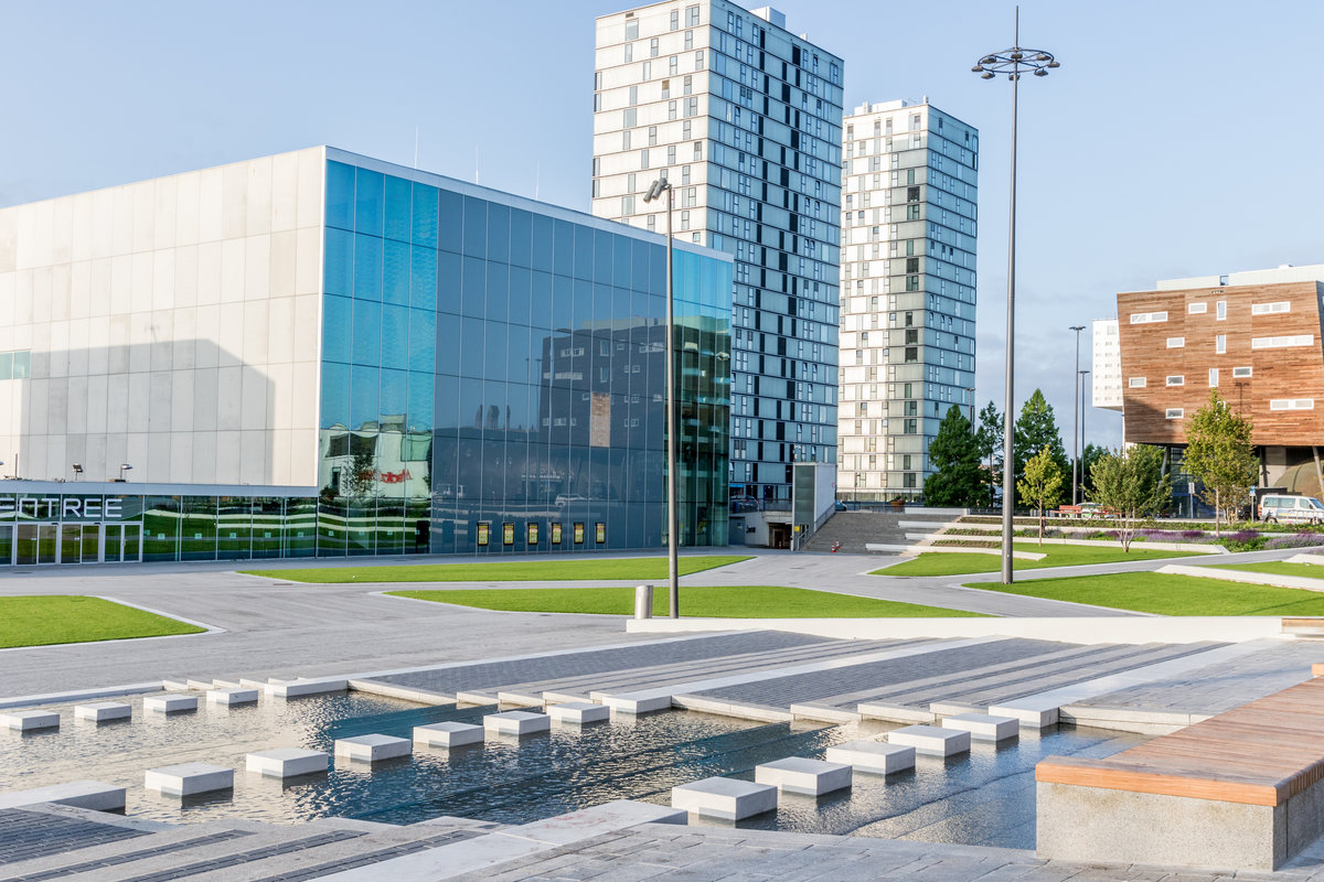 In juni 2022 organiseren we de Urban City Games. De Esplanade wordt de place to be voor jongeren met toernooien en clinics in sporten als BMX, steppen, skaten, freerunning, 3x3 basketbal en straatvoetbal. 

Wil jij een bijdrage leveren? Kijk snel op
almerecentrum.nl/nl/aanmelden-f…