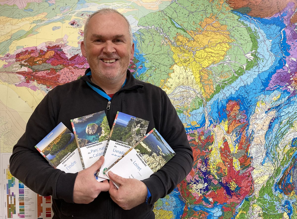 Vous avez vu ça ??
Une carte géologique géante de #Lyon !
💡Retrouvez-la en catalogue au format indéchirable 63x89cm jusqu'au 15 décembre (après il sera trop tard pour la mettre sous le sapin).
brgm.fr/fr/livres-cart…
(#Sancerre et #Paris également disponibles !)
#carte #geologie