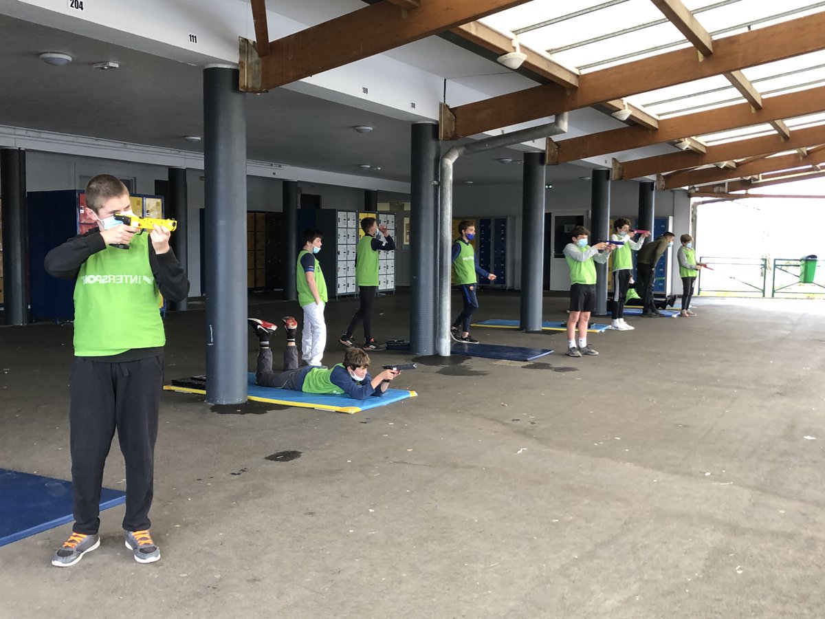 ReneGond's tweet photo. Sport partagé cet après midi à l'UNSS. Cela permet aux élèves valides et aux élèves en situation de handicap de pratiquer ensemble et de partager plus que du sport. https://t.co/PN8dhfgM8F