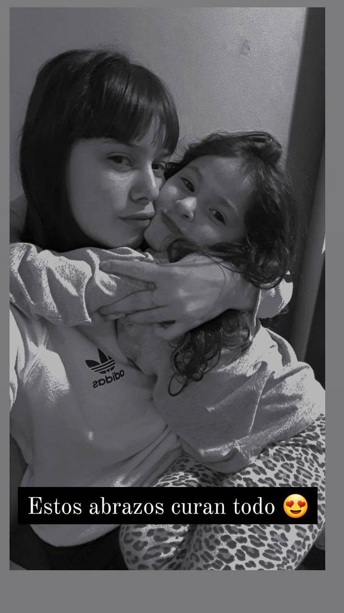 RebecaSaravia8's tweet photo. No hay ninguna igual a ti, más que cualquier fortuna es tu valor gracias a ti, conocí el amor 💘  me alegra el día al ver tu sonrisa ☺ https://t.co/ZmdJ7AdtFA