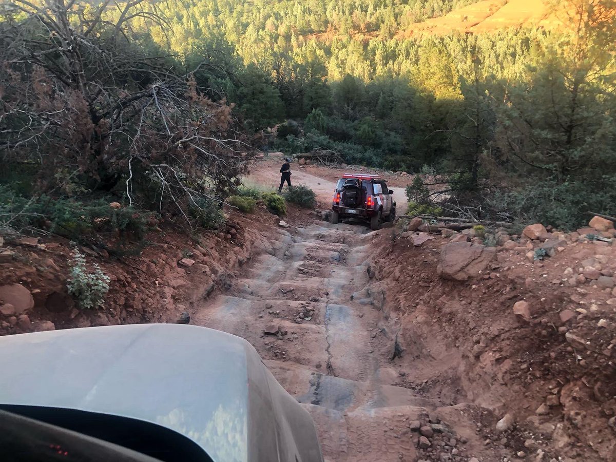BA_Tents's tweet photo. Every twice in a while you meet some really cool people in a Badass Tent! @blbonds25 #goodtimes #legends #lr #landroverdefender #landroverusa #offroading #offroad #overlanding #overland #jeep #jeepnation #fordbroncos #bronco #tundra #tundranation  #fj #fjnation #lr3 #lr4 #4x4 https://t.co/Tf5RYX6AIt