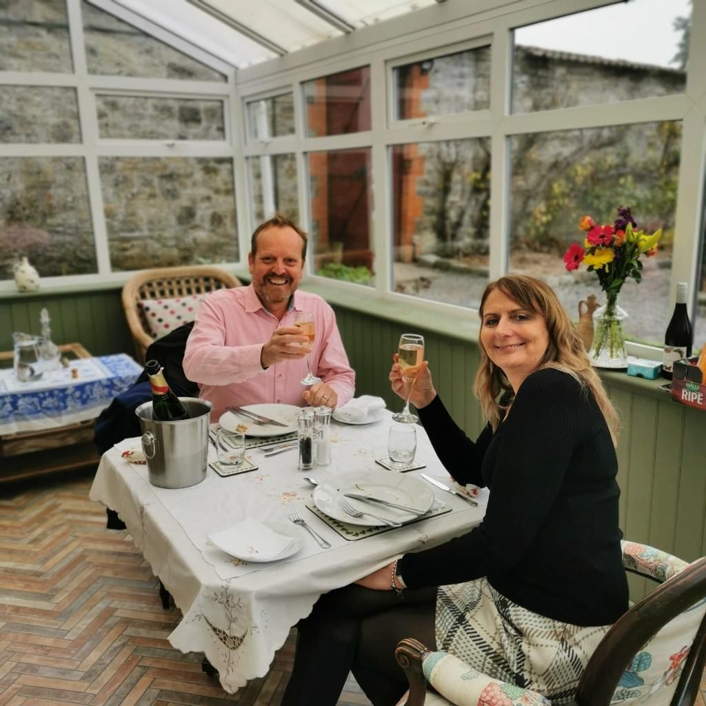 Just over a year ago we hosted a beautiful wedding at Cossington for Abi &amp; Steve. We were excited to welcome them back this week for a champagne picnic to celebrate their second anniversary.

Many congratulations Steve &amp; Abi!

#Somerset #Weddings