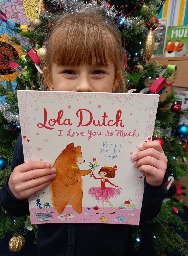 DiversityCogan's tweet photo. Another BRILLIANT entry to our longlist this week! LOLA DUTCH I LOVE YOU SO MUCH by #KennethWright and @sarahjanestudio has touched our hearts already 💕📚😀 Massive thanks to @KidsBloomsbury @BloomsburyBooks #friendship https://t.co/QOyXTaKopI